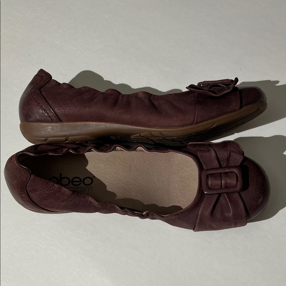 Abeo Bio System Tabitha Leather Burgundy Flats Shoes Bow sz 7N Slip On Comfort